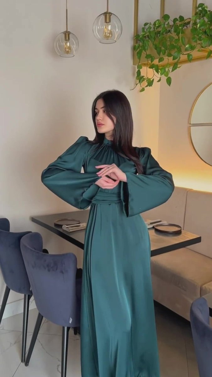 Robe Abaya de Soirée Princesse en Satin Intemporelle, Cintrée à la Taille (MA205)