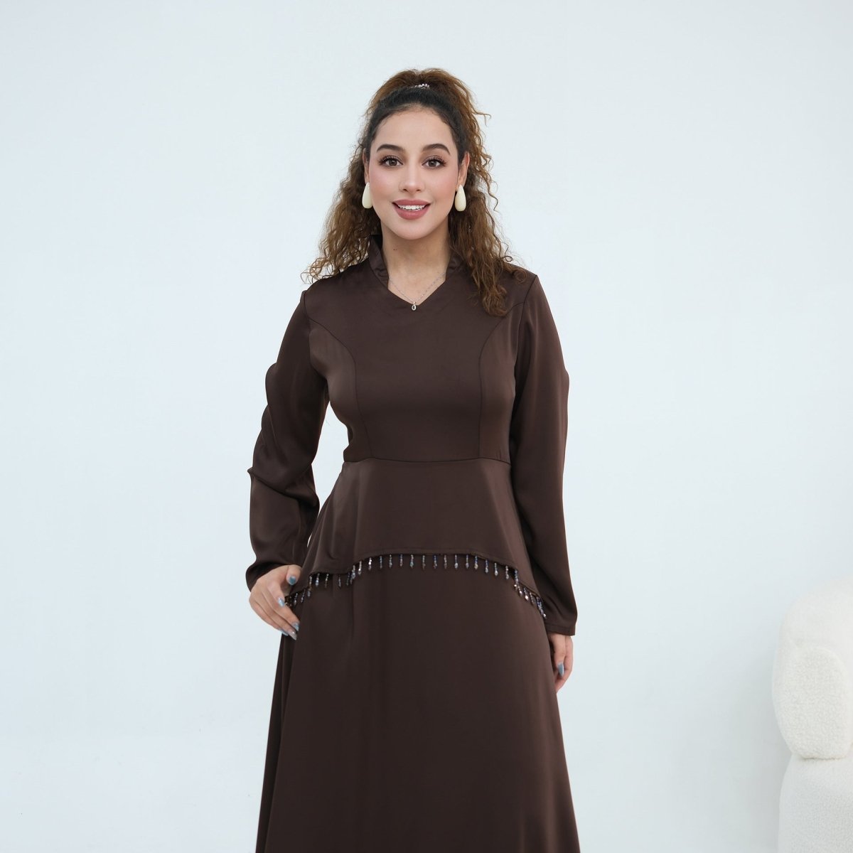 Robe Maxi Corset avec Taille Perlée et Manches Évasées (MS476)