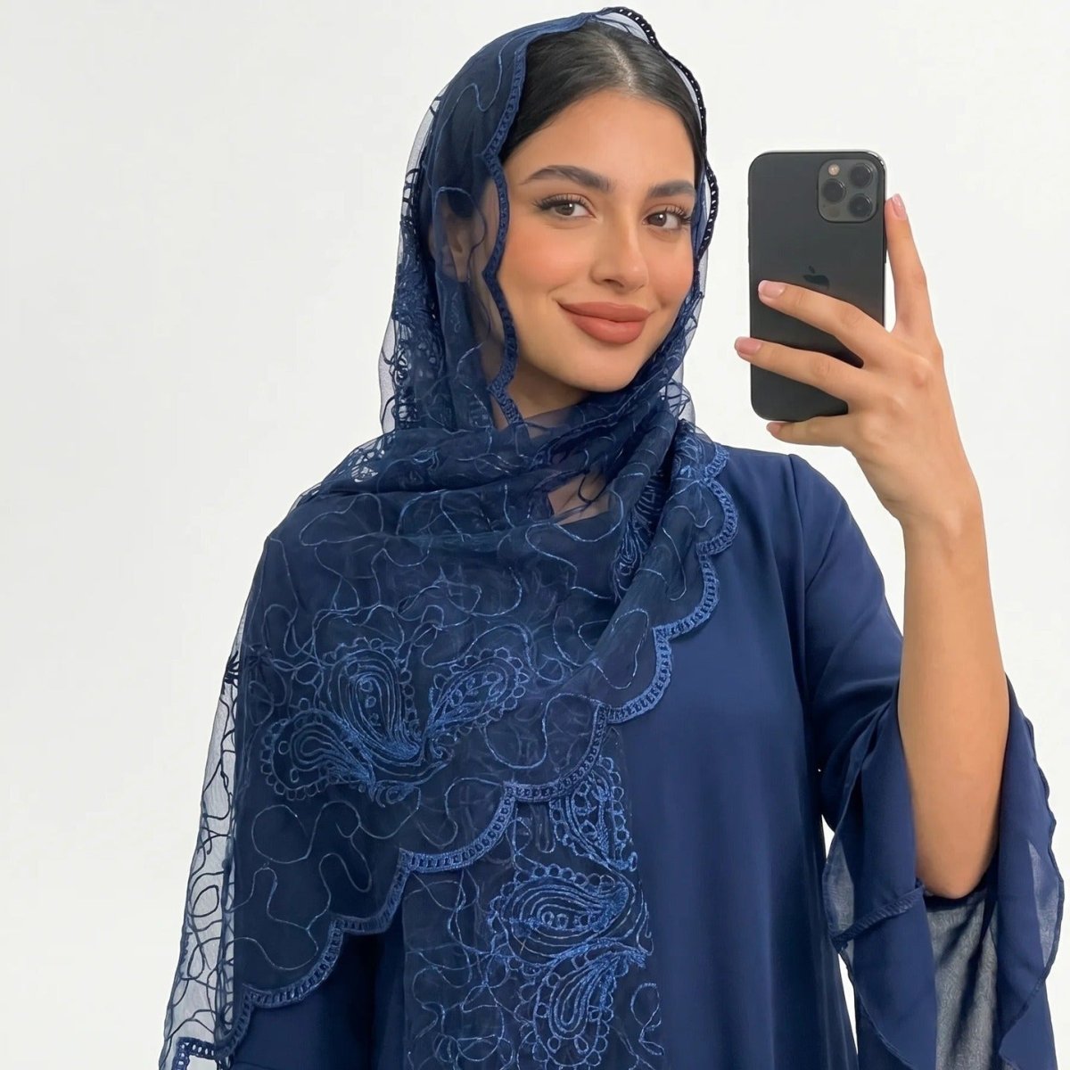 Hijab en Mesh Brodé Dentelle Florale (MH235)