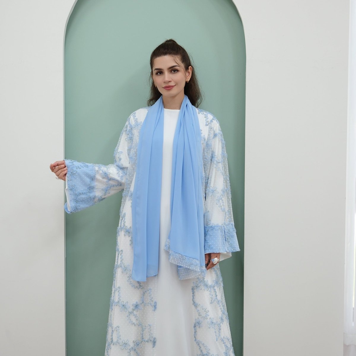 Abaya ouverte en mesh floral 3D (MOA288)