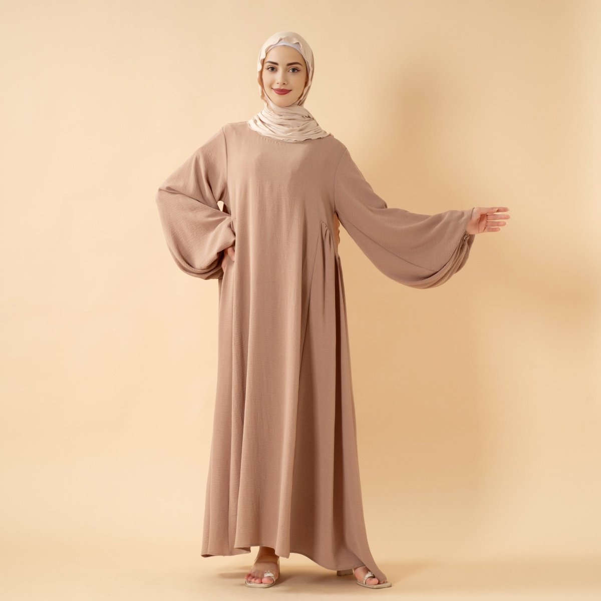 Abaya Crêpe Coupe Décontractée à Manches Lanterne (UKMA190)