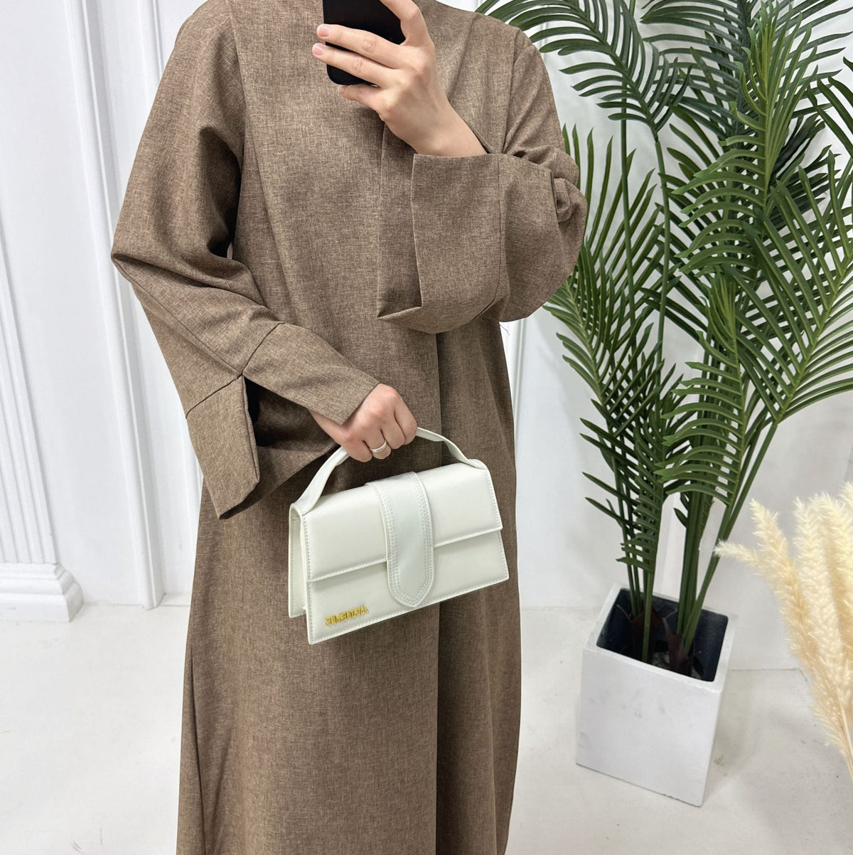 Abaya ample et élégante avec poches (MA104)