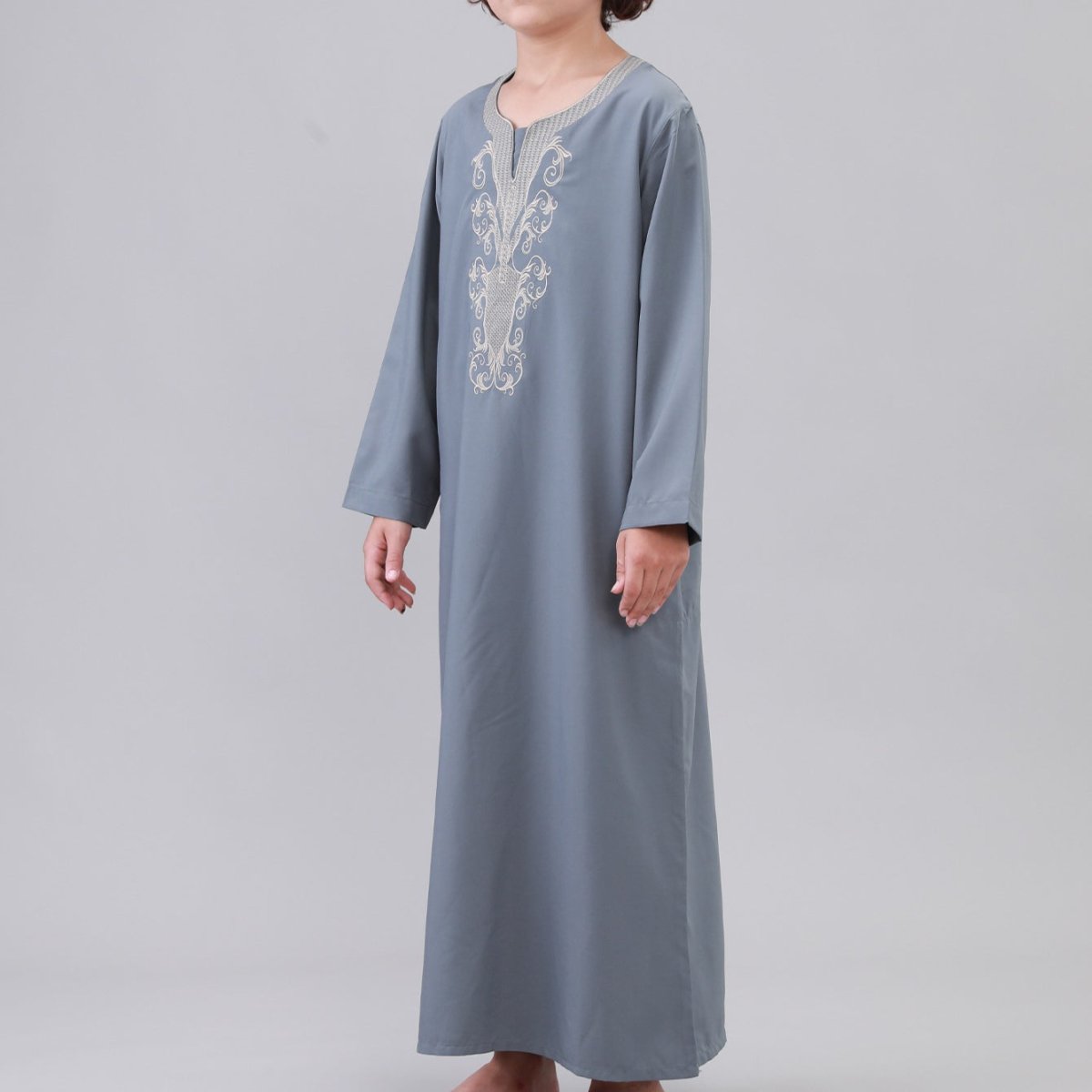 Qamis brodé pour garçons avec poches latérales (MKB035)