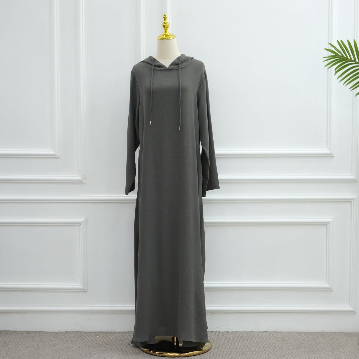 Robe à capuche froissée en soie glacée avec poches (MA393)