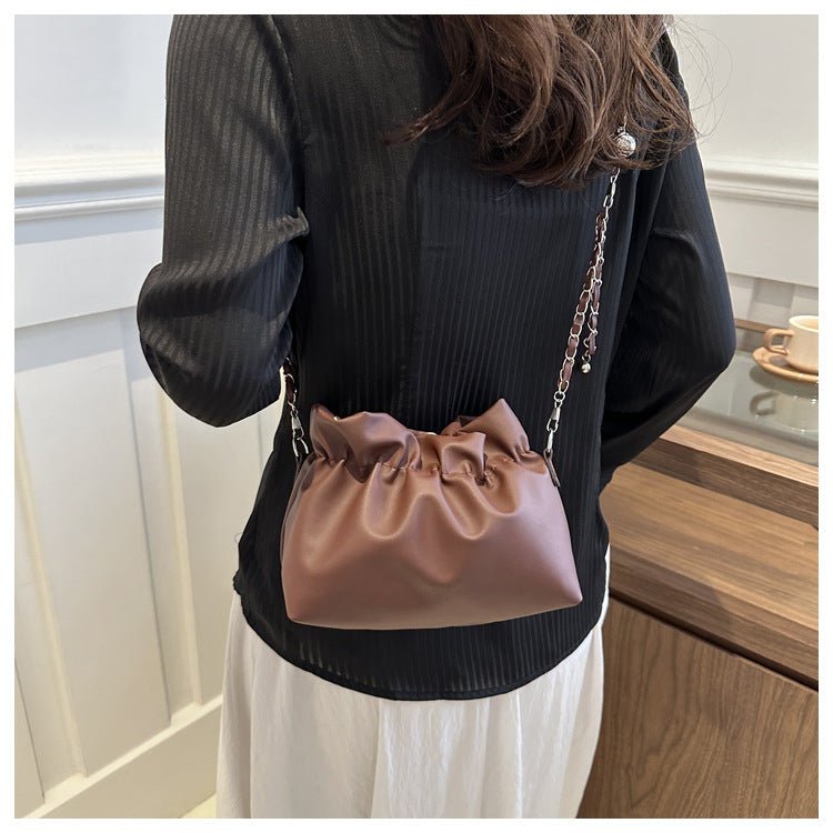 Sac Pleated Cloud à bandoulière avec chaîne, polyvalent (MAC201)