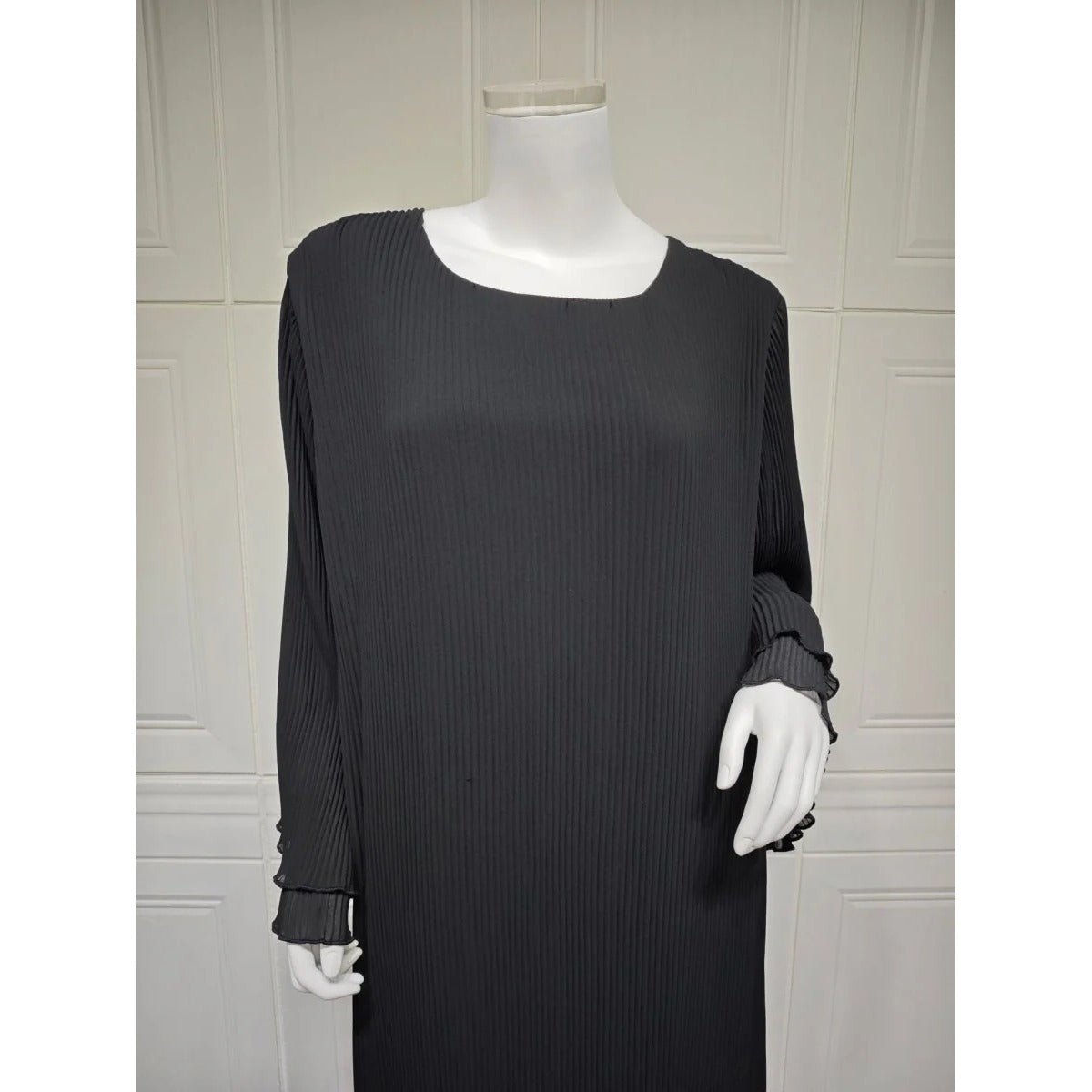 Robe Abaya élégante en mousseline plissée pour femmes musulmanes, coupe pull-over modeste, coloris uni, avec manches évasées (MA176)
