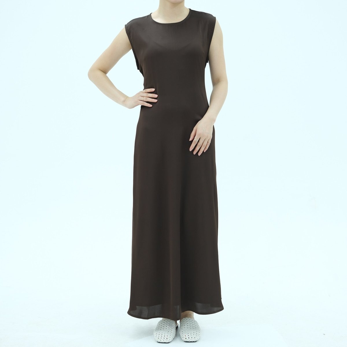 Robe longue sans manches avec dos corset à lacets (MS472)