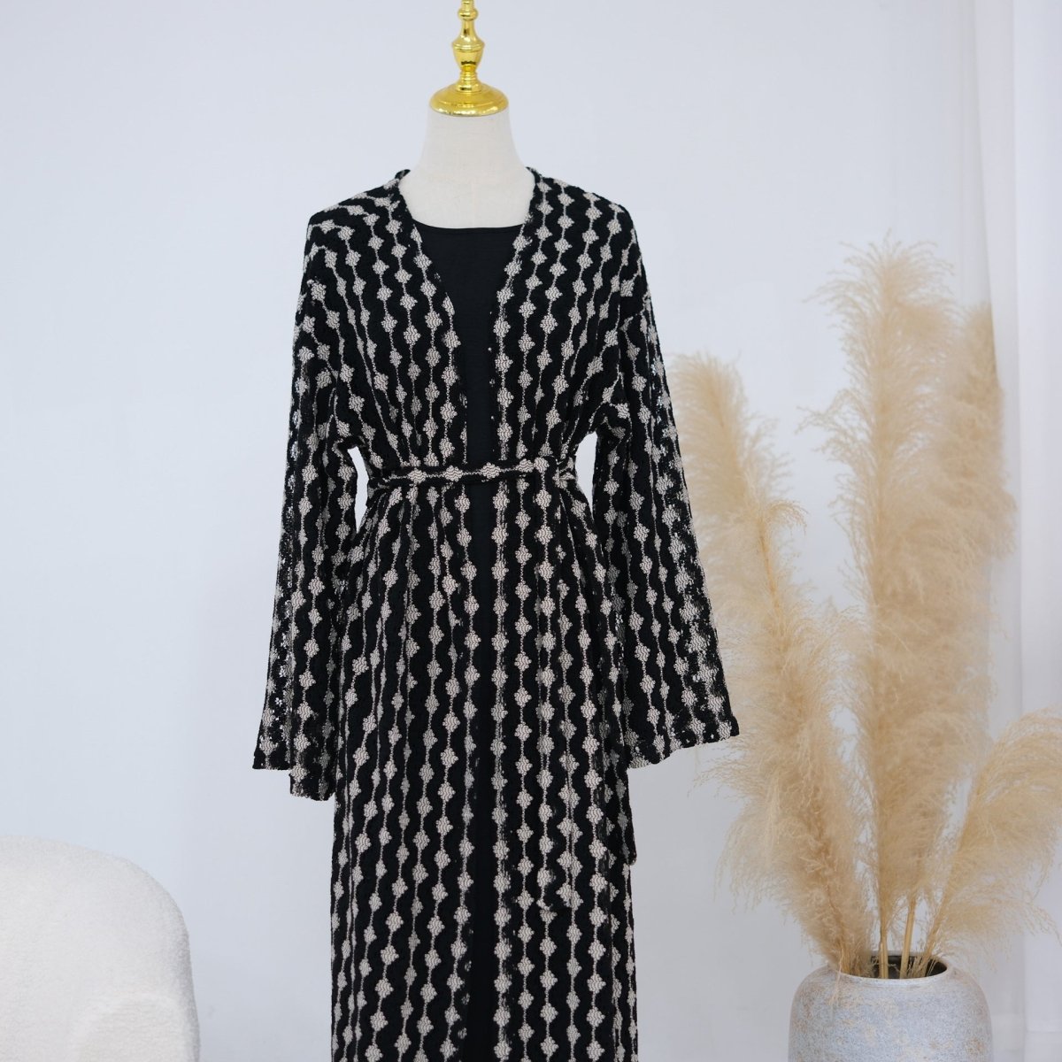 Abaya ouverte en tricot dentelle ajourée (MOA327)