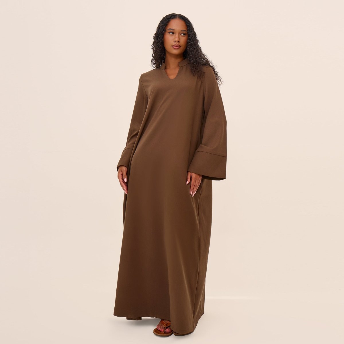 Abaya oversize à col en V avec poches | Robe longue unie à manches larges (MA331)