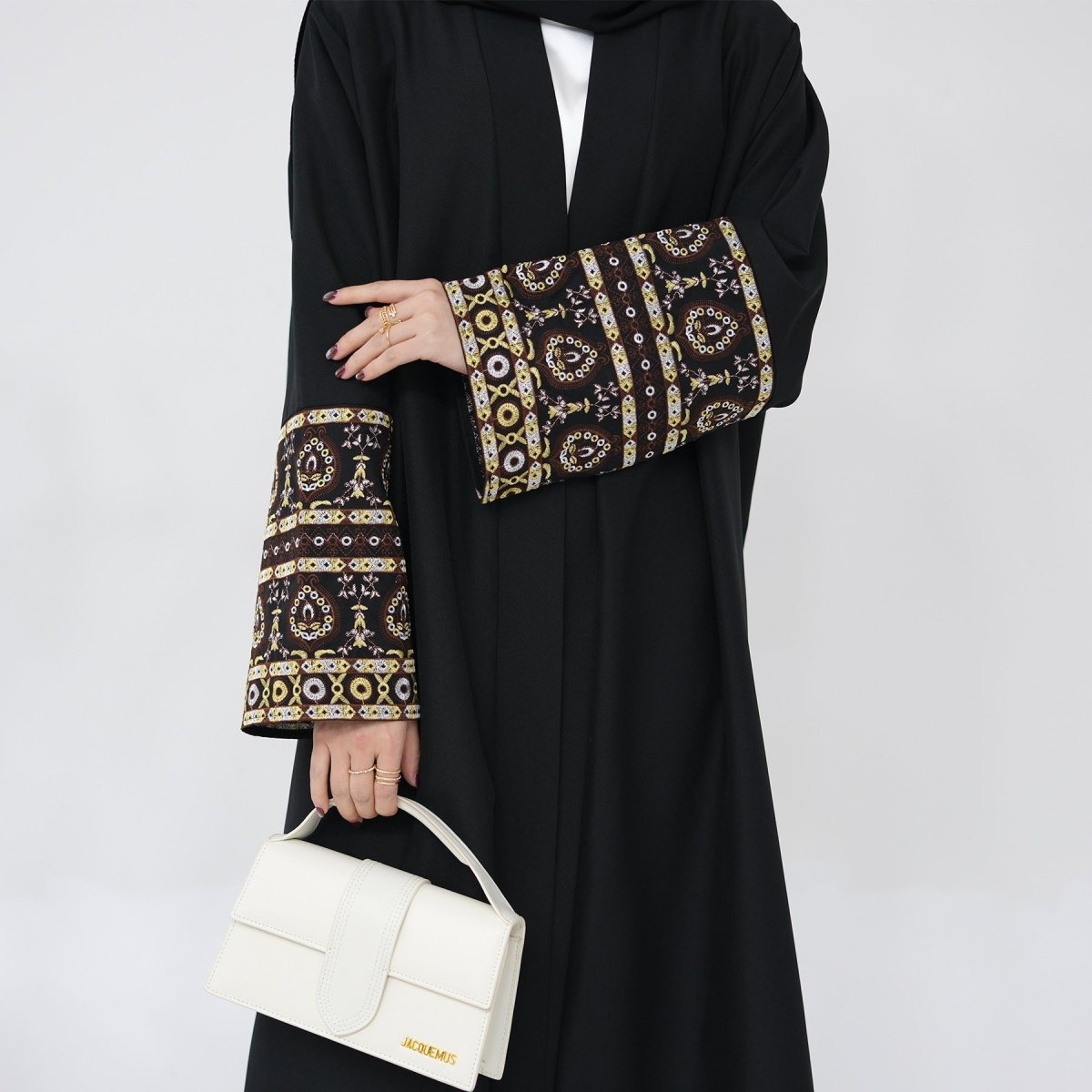 Ensemble Abaya Ouverte Broderie Exquise (MOA039)