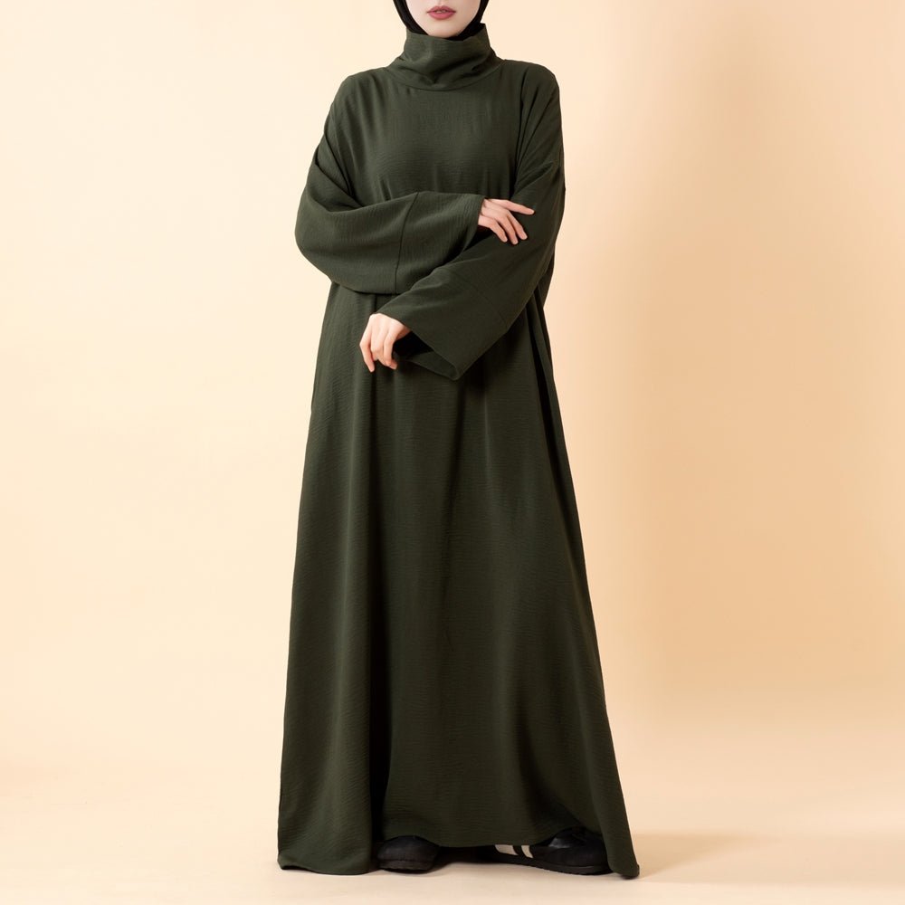 Abaya col roulé en crêpe Everyday – Coupe décontractée pour toutes les saisons (MA384)
