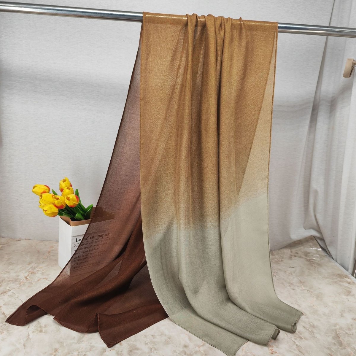 Hijab Modal Dégradé Doux | Hijab à Transition de Couleurs avec Fluidité Naturelle (MH162)