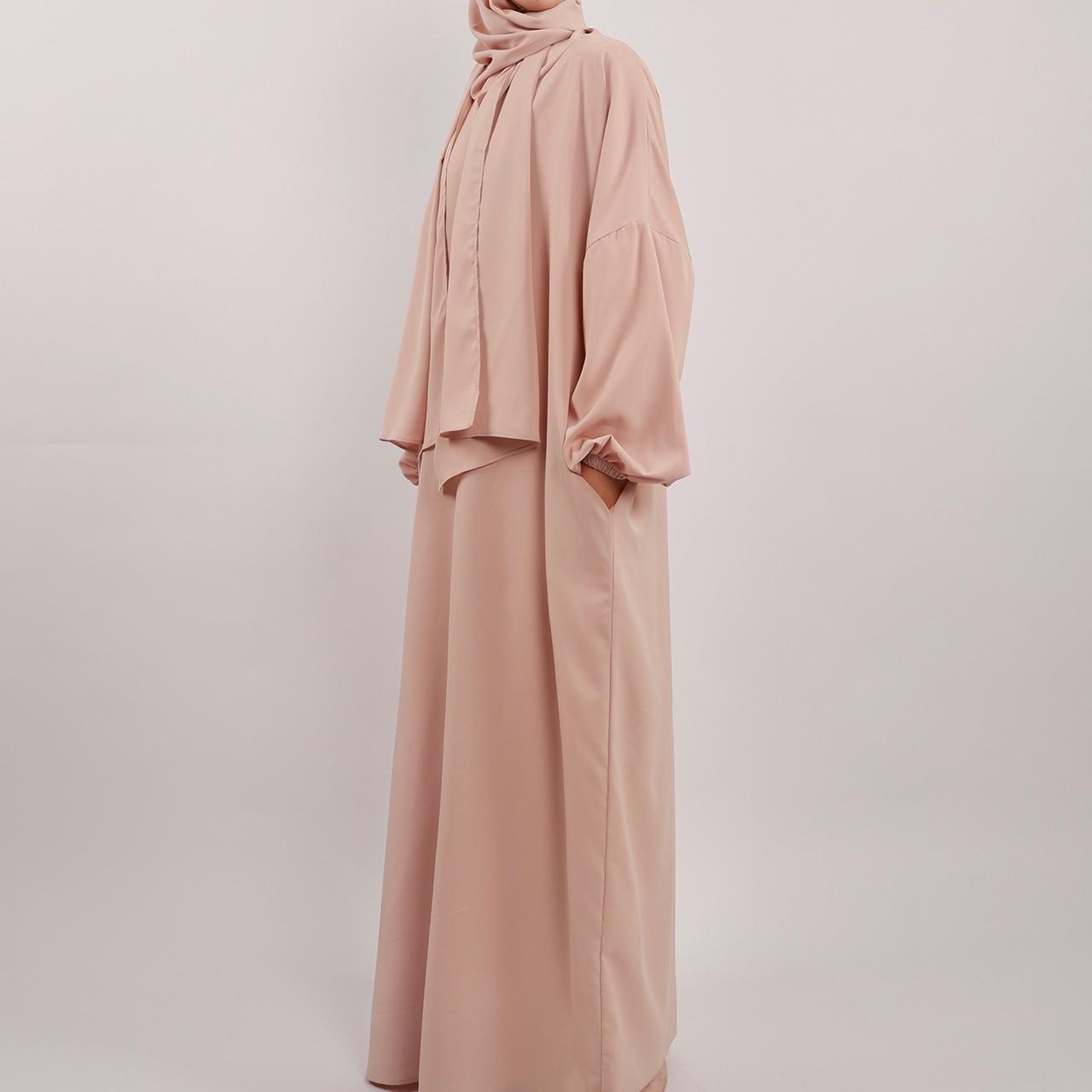 Abaya Sweat à Capuche avec Hijab Attaché (MA001)