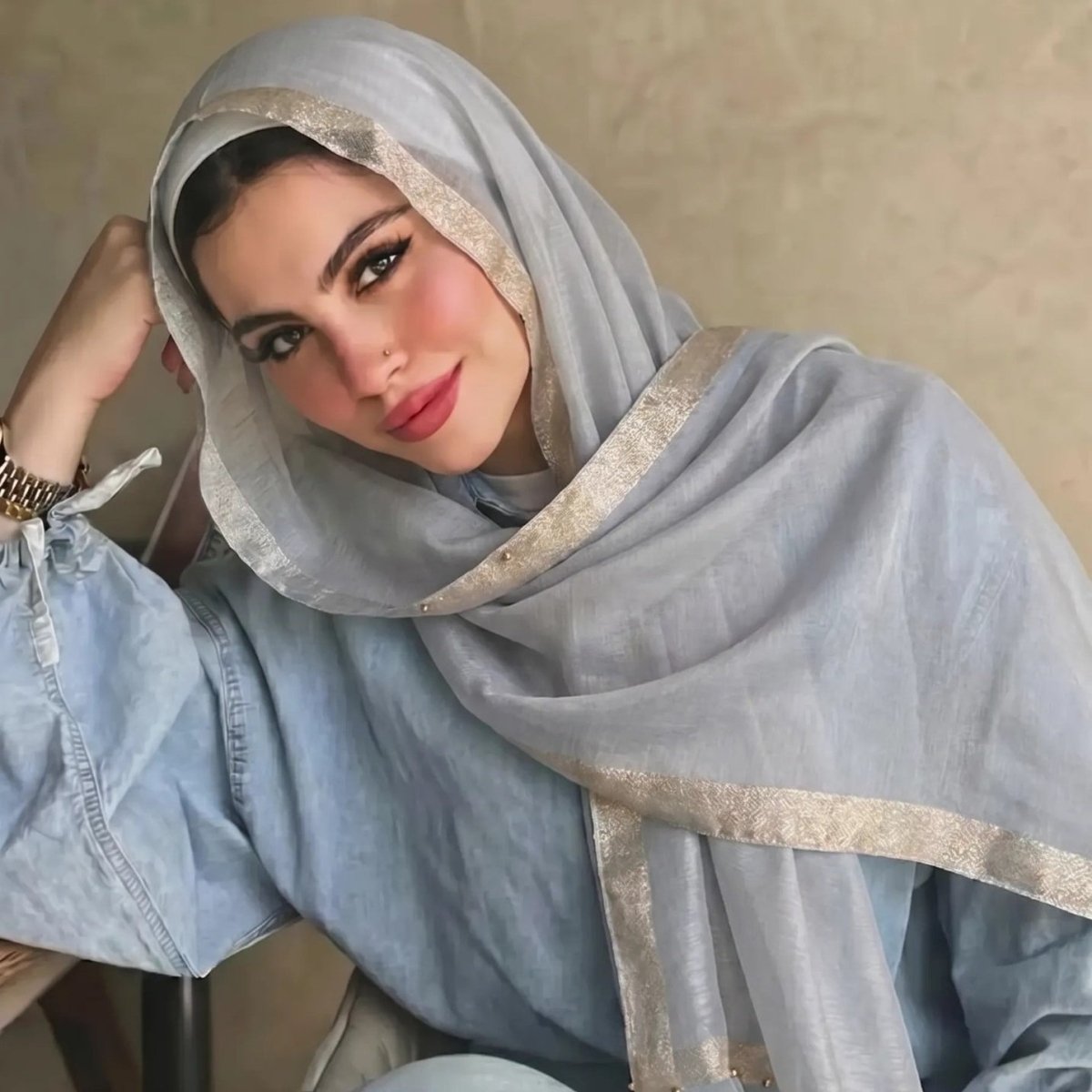 Foulard Hijab en Mousseline avec Bordure Dorée et Perles(MH236)