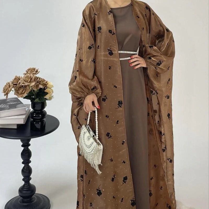 Abaya ouverte Organza Rose brodée de fleurs et papillons (MOA115)