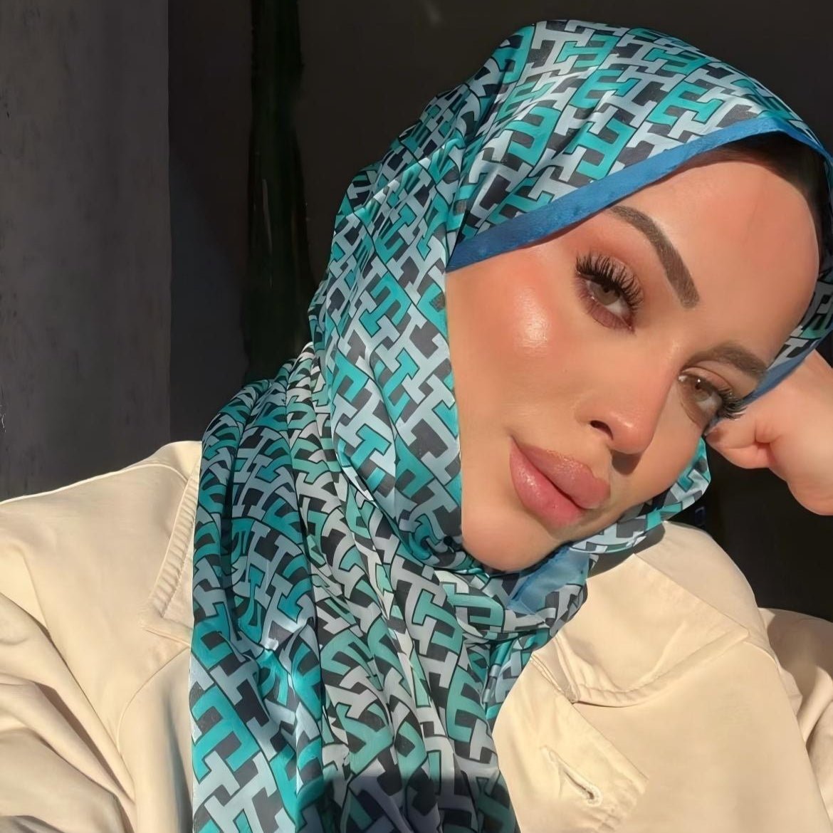 Foulard Hijab en Satin Imprimé | Foulard Hijab en Satin Imprimé (MH217)
