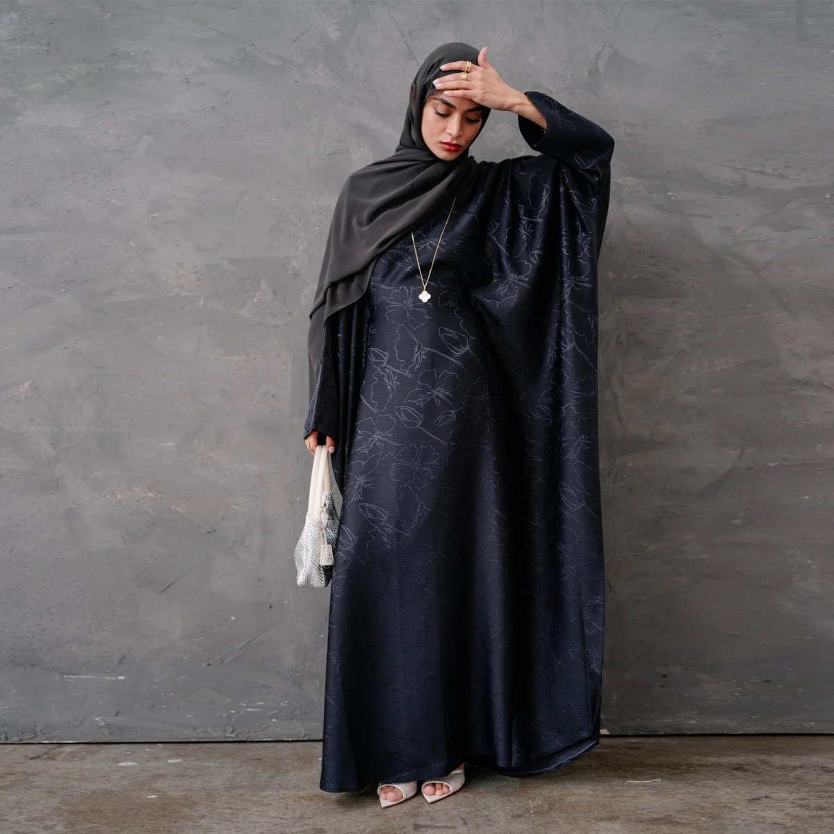 Abaya en satin tissé jacquard 3D (MA138)