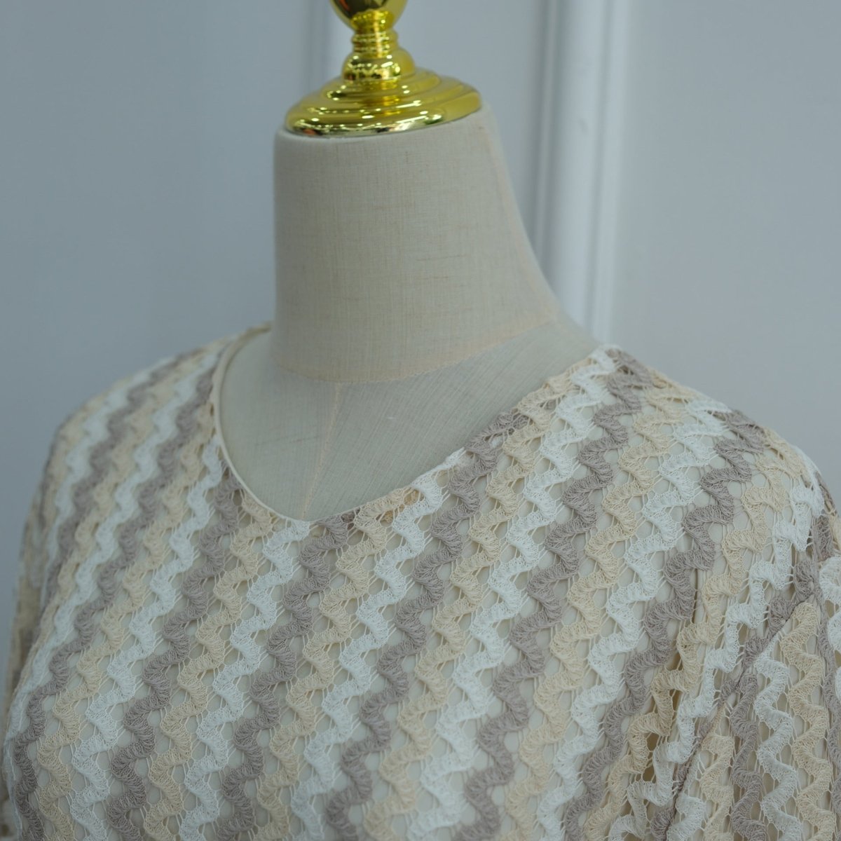 Robe Maxi à Manches Évasées Jacquard Arc-en-ciel (MS486)