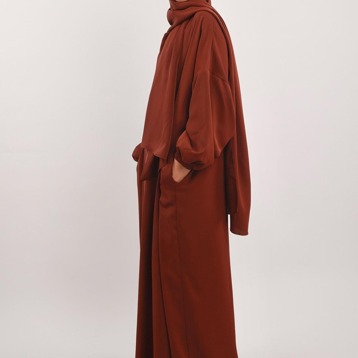 Abaya Sweat à Capuche avec Hijab Attaché (MA001)