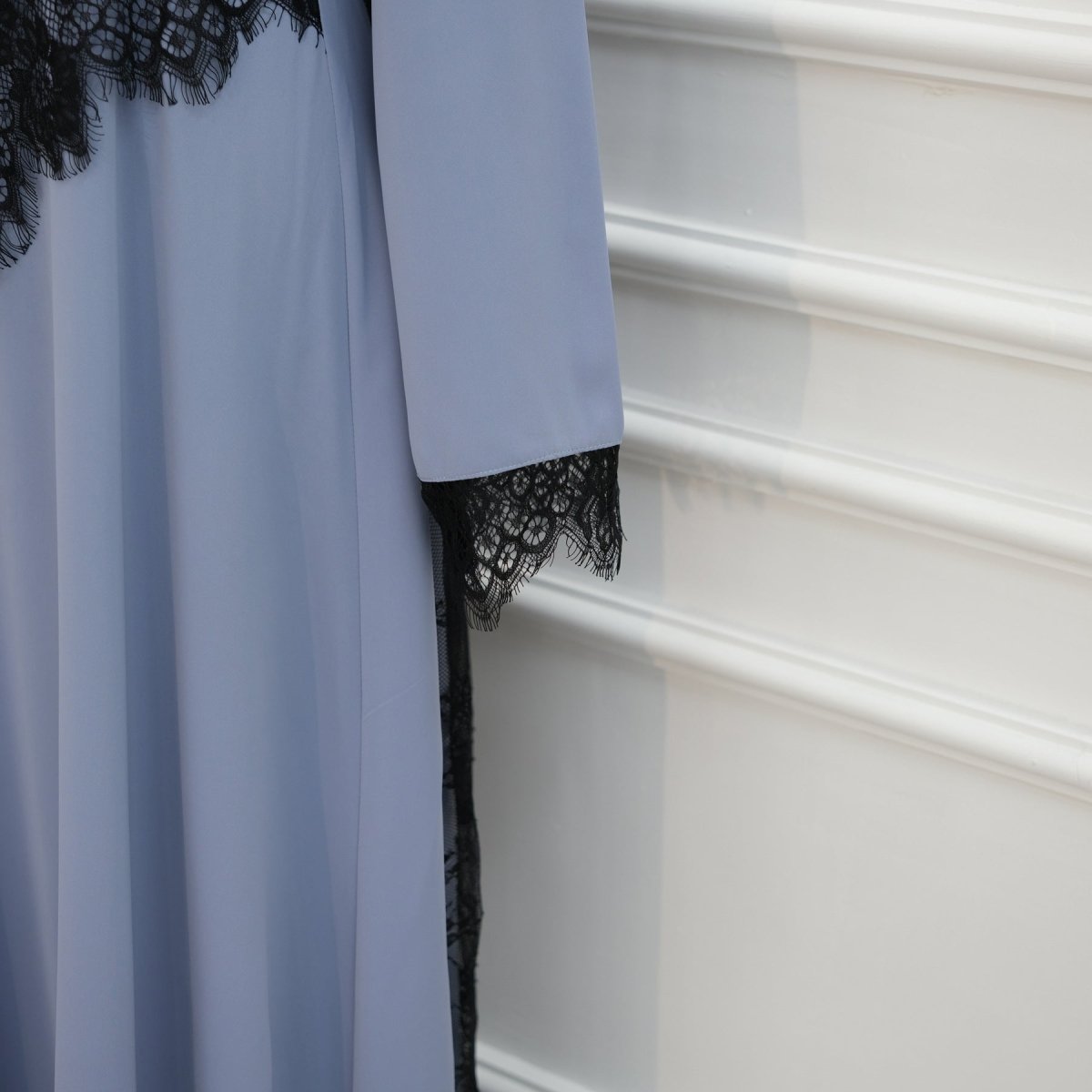 Robe Maxi avec Empiècement en Dentelle Contrastée à la Taille (MS409)