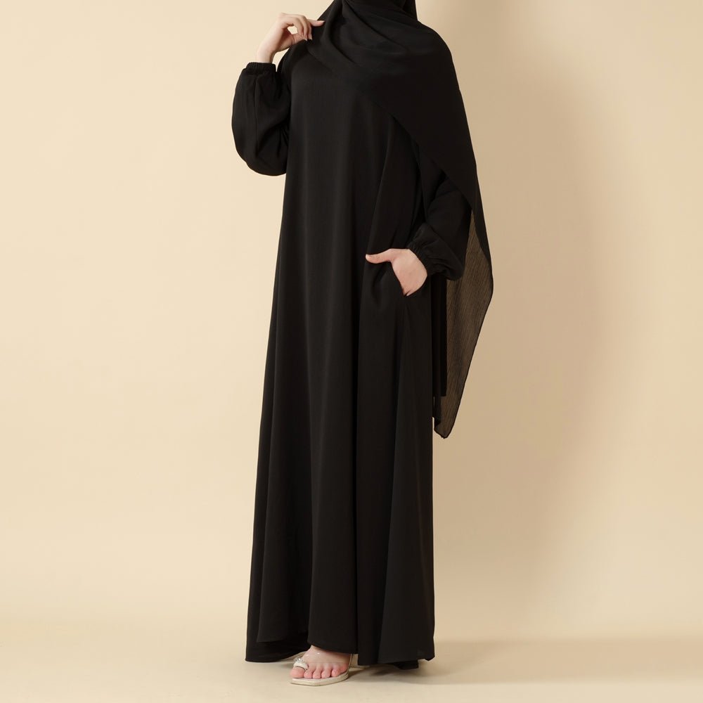 Abaya Premium en Nida Modest Luxury | Abaya Zoom Coupe Parapluie Été (UKMA233)