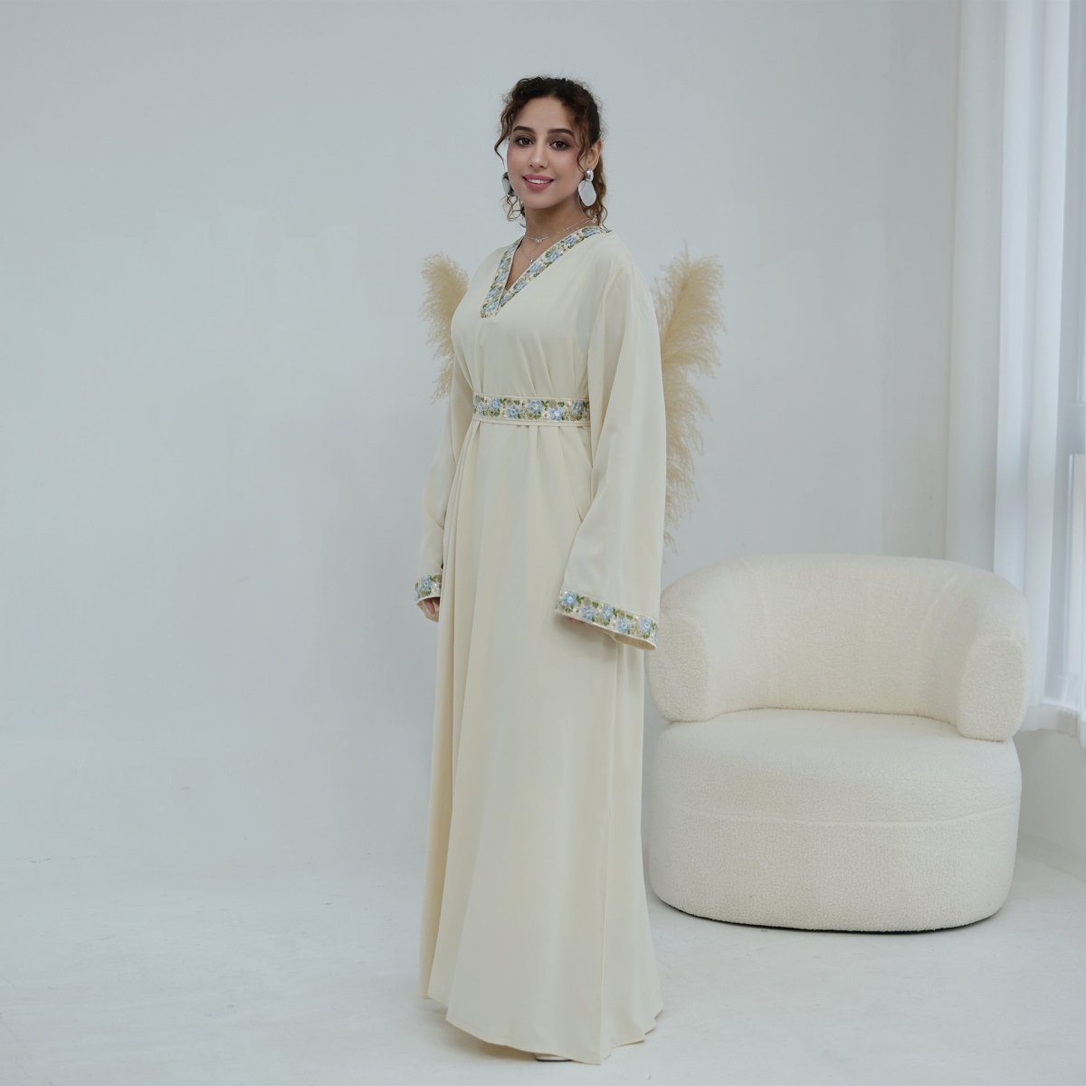 Robe Maxi Nida à Col en V Brodée Florale (MA448)