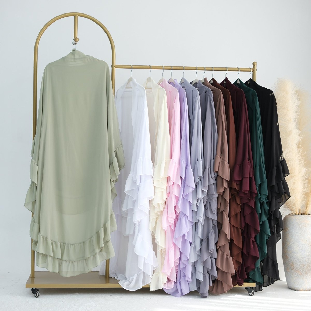 Hijabs Musulmans Unis et Doux au Design Cape Fluide | Foulard à Double Épaisseur, Grande Ampleur et Bords Volantés (MK023)