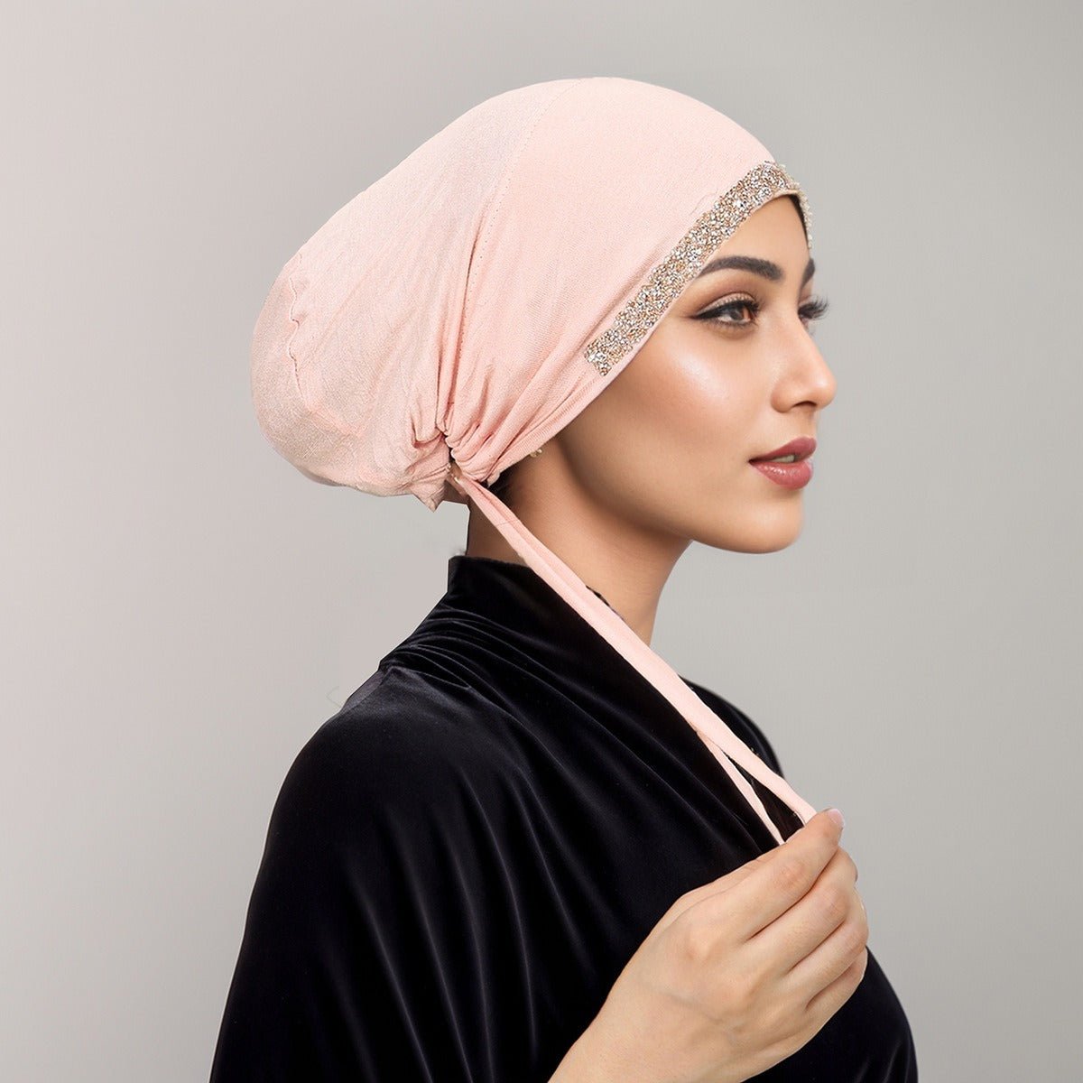 Bonnet Hijab de Luxe en Coton Mercerisé, Orné de Cristaux, Réglable avec Lacet Élastique, Design Respirant (MH115)