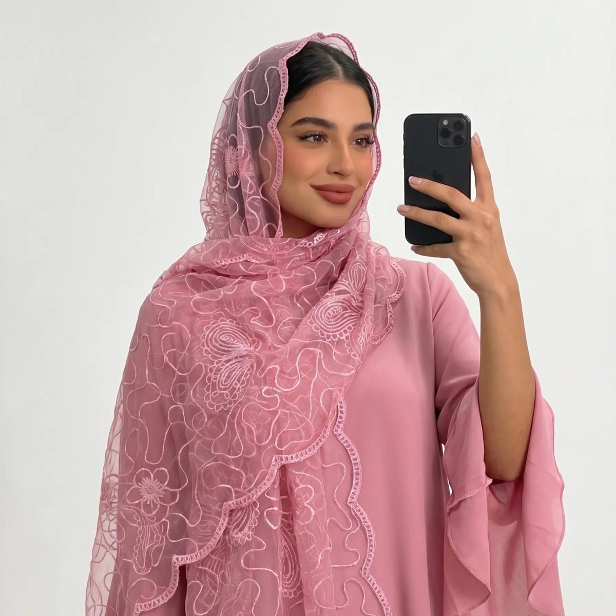 Hijab en Mesh Brodé Dentelle Florale (MH235)