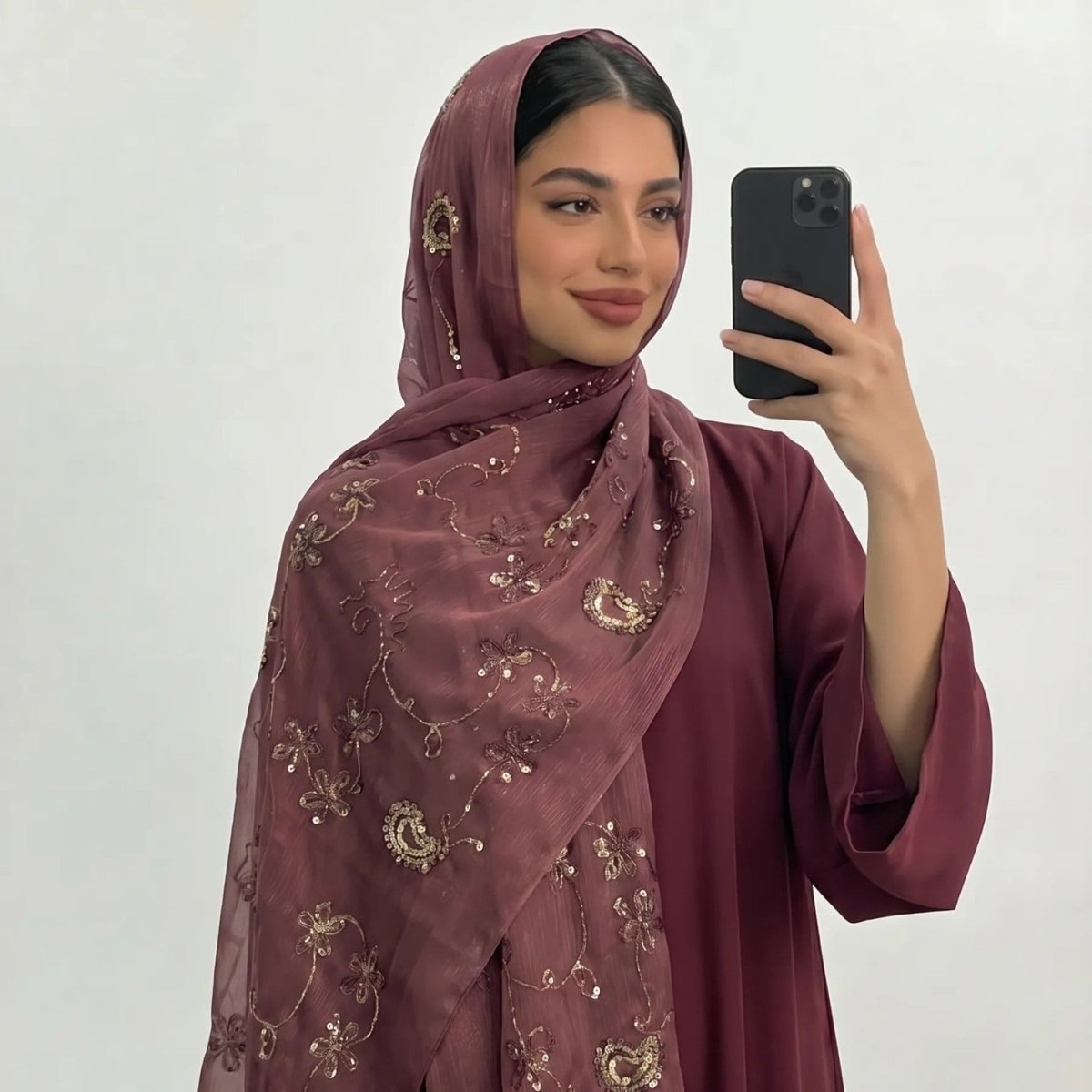 Écharpe Hijab Brodée à Fleurs et Sequins (MH244)