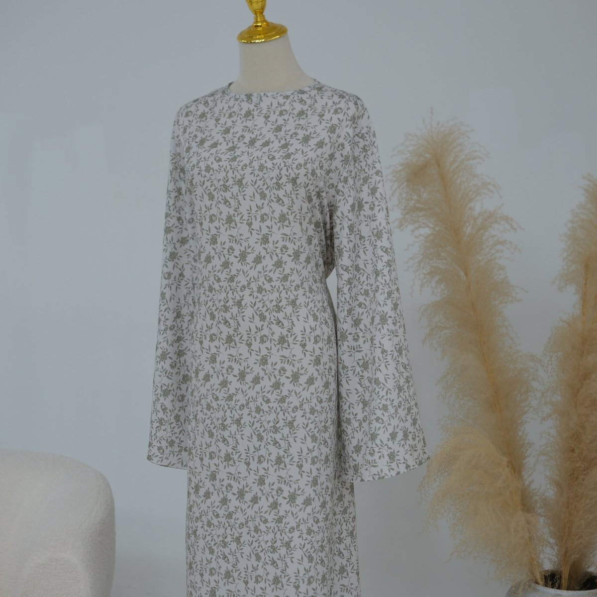 Robe Maxi à Manches Évasées et Motif Floral (MS490)