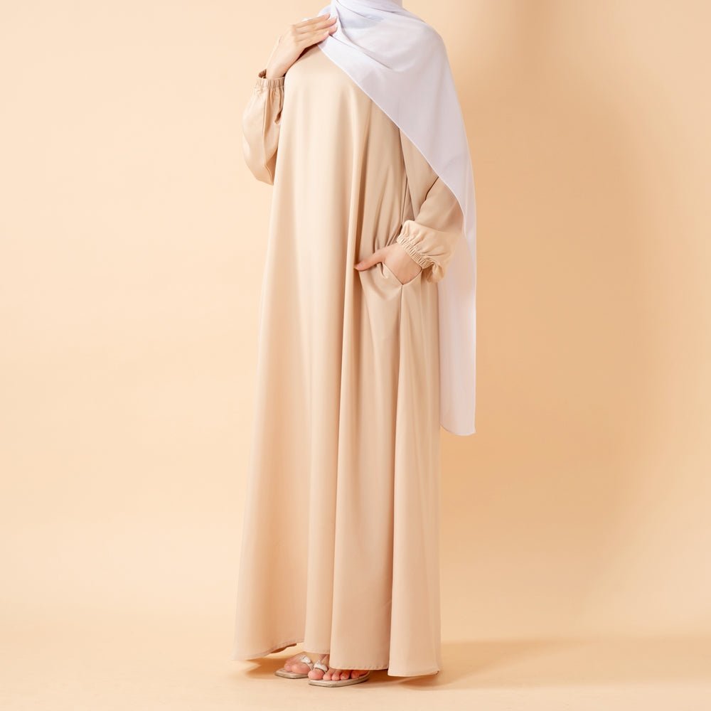 Abaya Satin Premium Modest Luxury | Abaya Coupe Parapluie Évasée avec Poches (MA311)