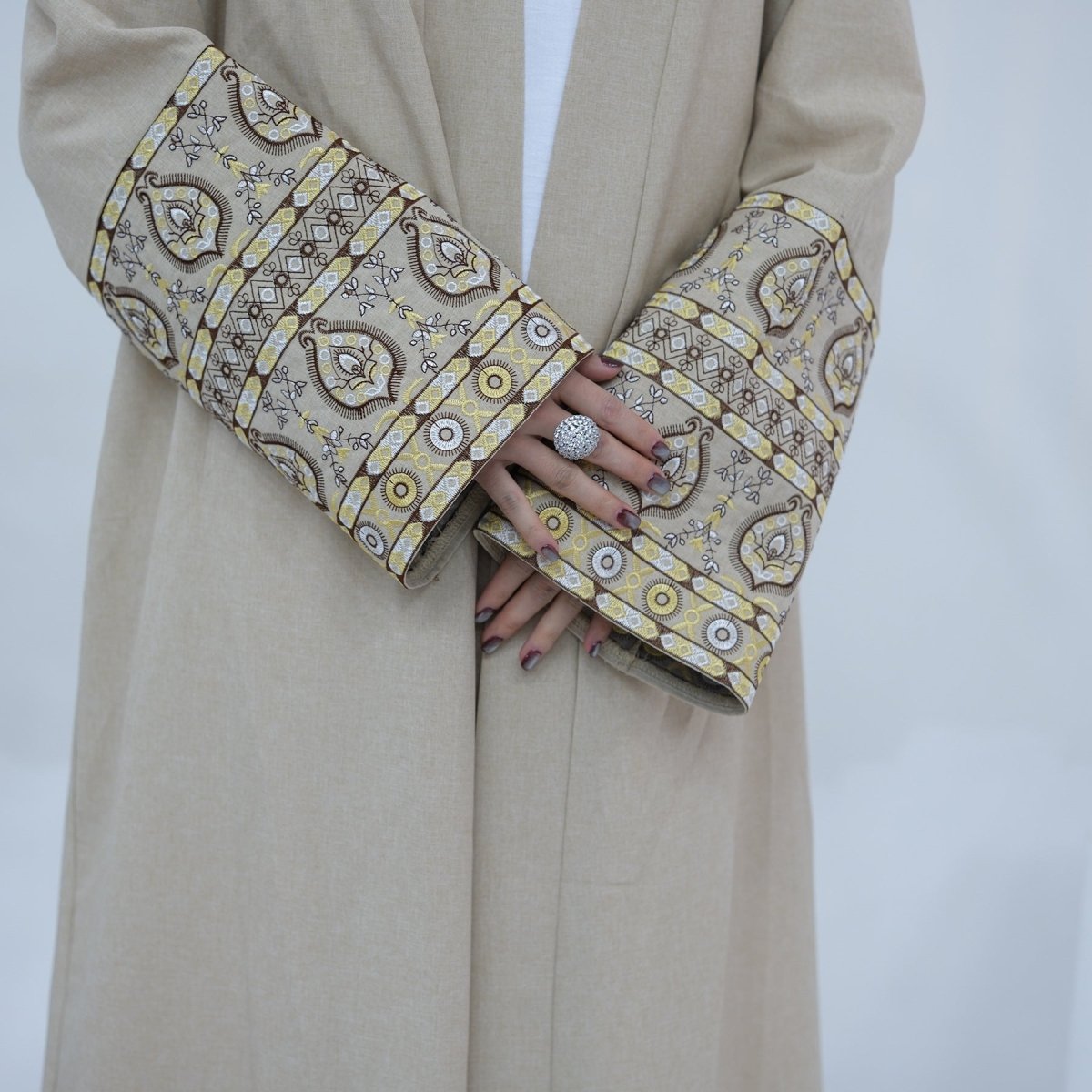 Ensemble Abaya Ouverte Broderie Exquise (MOA039)