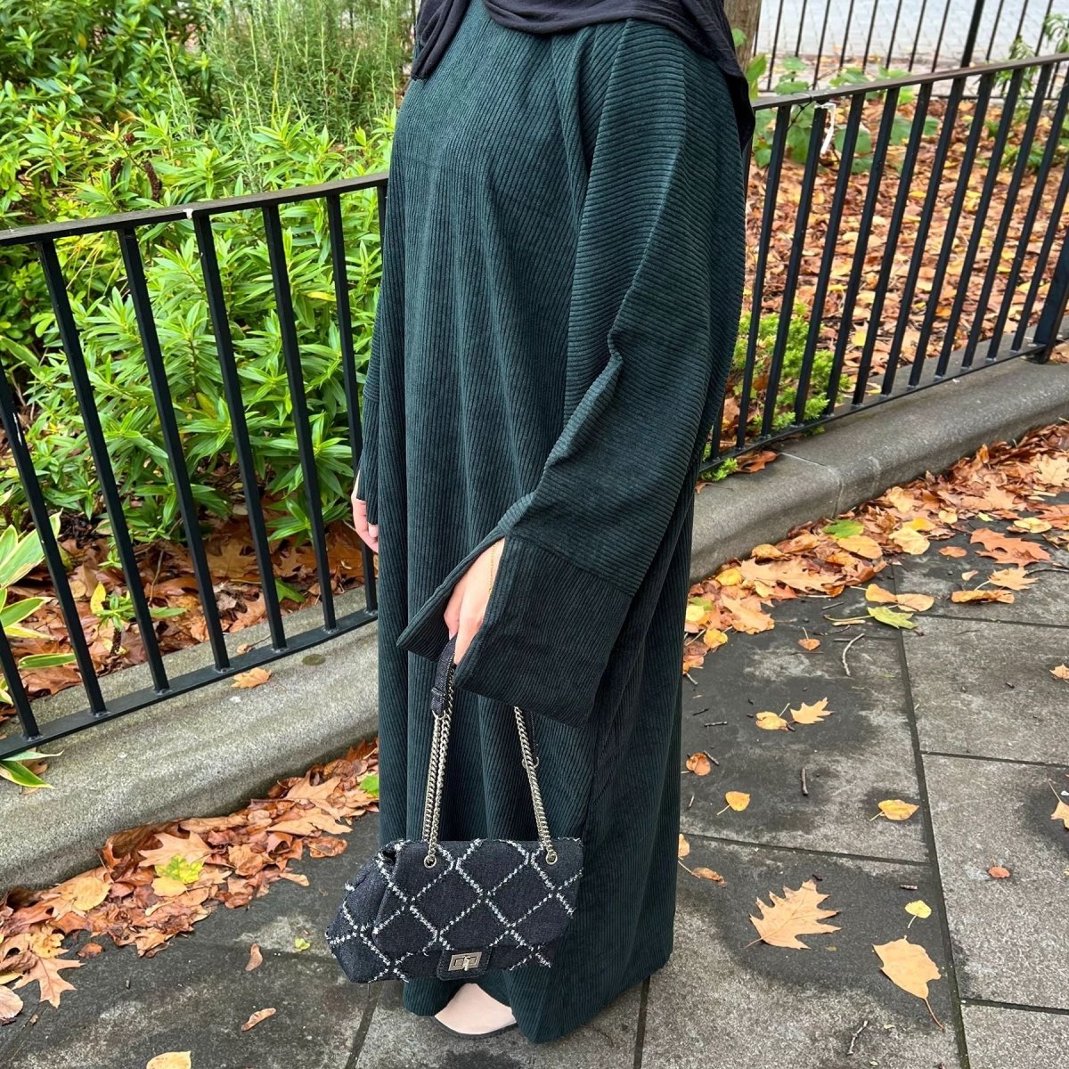 Abaya en velours côtelé à manches larges (MA045)