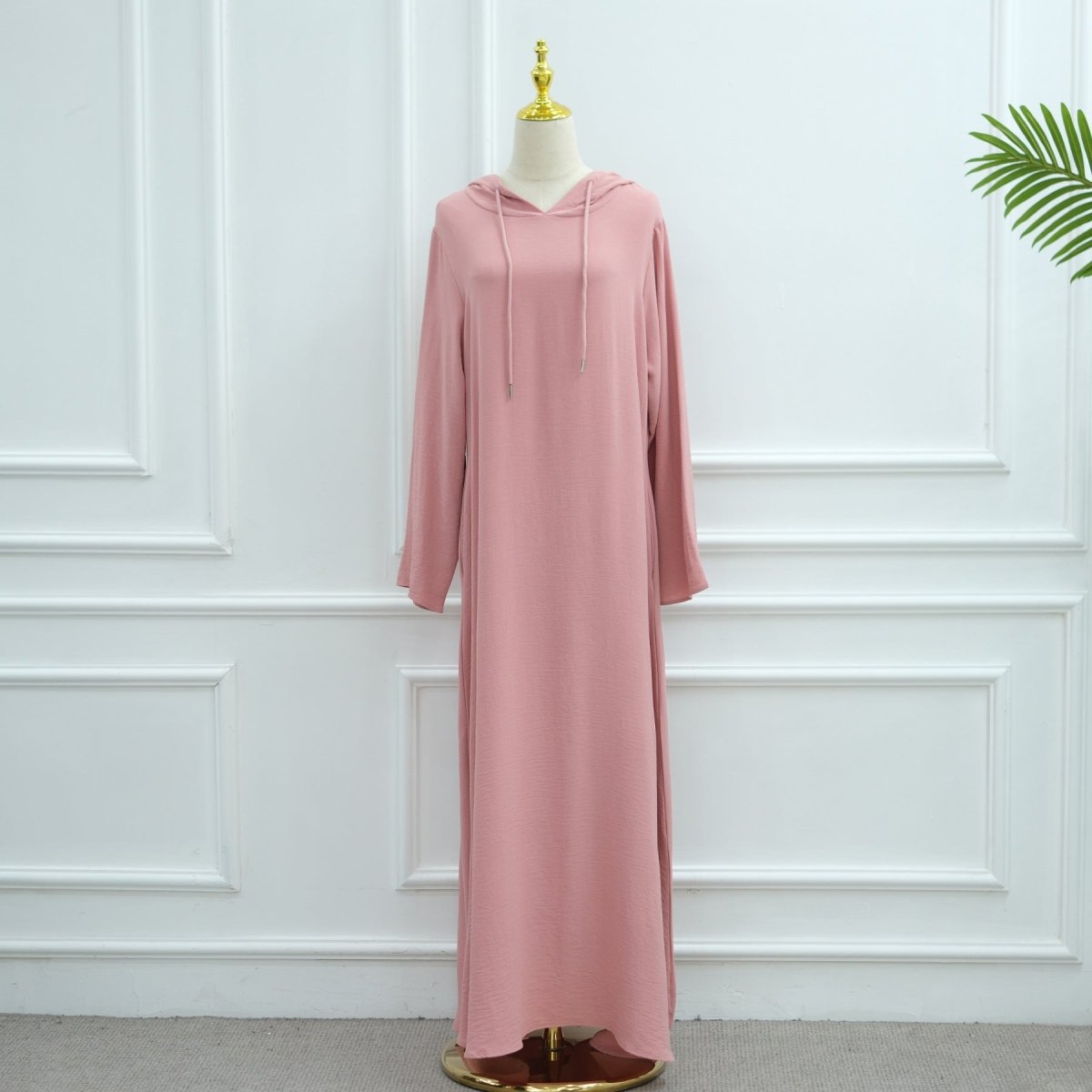 Robe à capuche froissée en soie glacée avec poches (MA393)