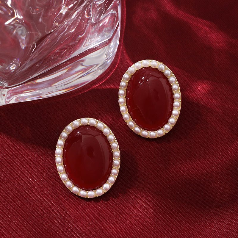 Boucles d'Oreilles Clous Perle Rouge Vin Vintage (MAC466)