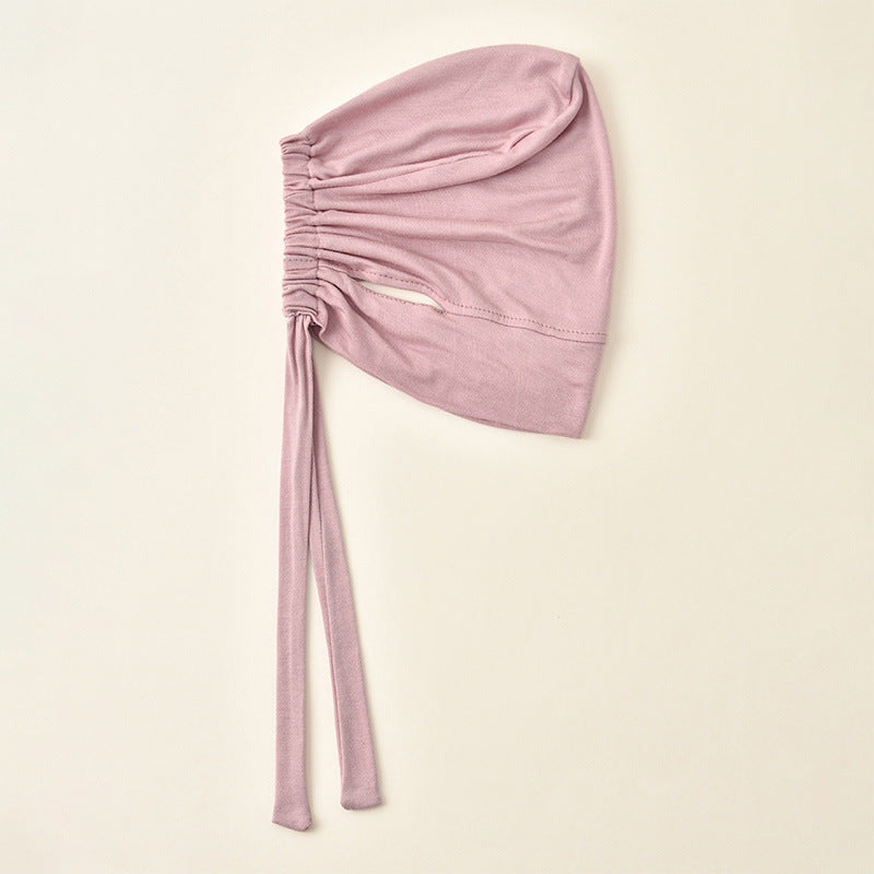 Sous-bonnet en coton mercerisé à nouer avec ouvertures pour les oreilles (MH204)
