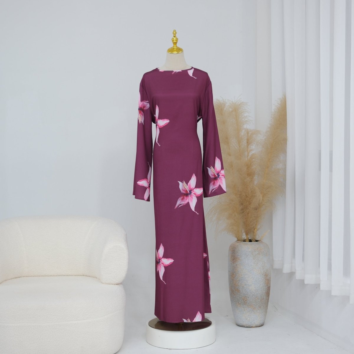Robe Maxi à Imprimé Floral avec Manches Cape (MS440)