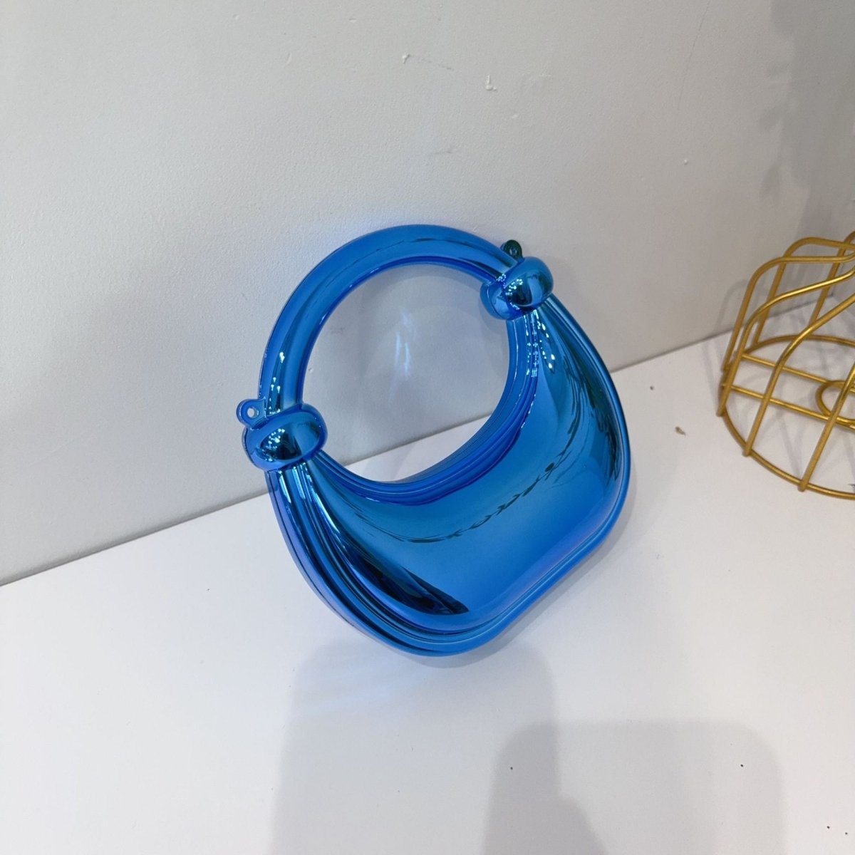 Mini Sac Pochette en Acrylique Forme Croissant, Élégant et Polyvalent (MAC336)