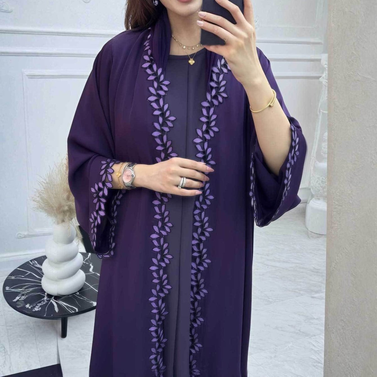 Abaya Leaf Lace Trim | Robe Maxi Ouverte Brodée et Élégante (MOA255)