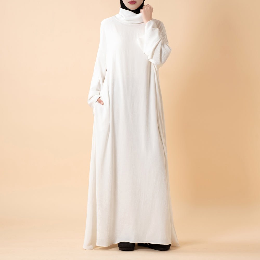 Abaya col roulé en crêpe Everyday – Coupe décontractée pour toutes les saisons (MA384)