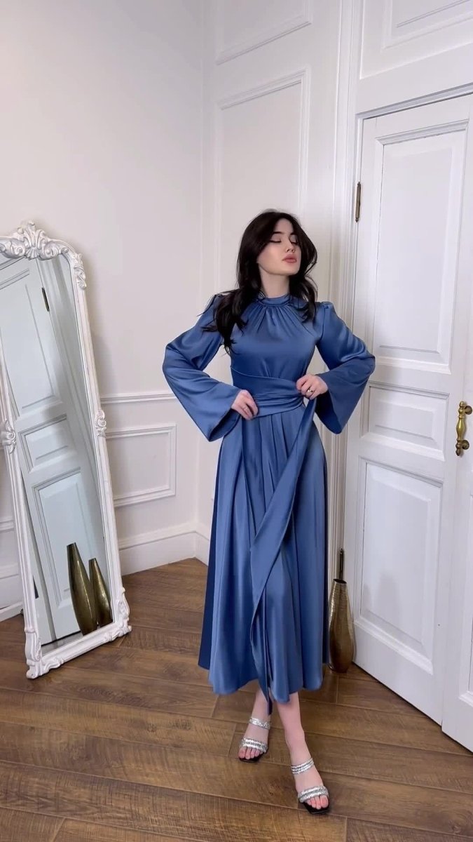 Robe Abaya de Soirée Princesse en Satin Intemporelle, Cintrée à la Taille (MA205)