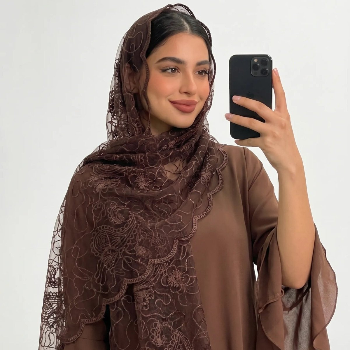 Hijab en Mesh Brodé Dentelle Florale (MH235)