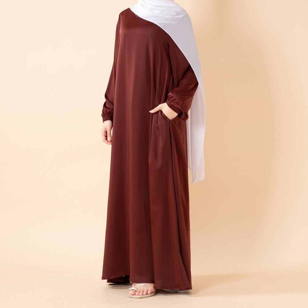 Abaya Satin Premium Modest Luxury | Abaya Coupe Parapluie Évasée avec Poches (MA311)