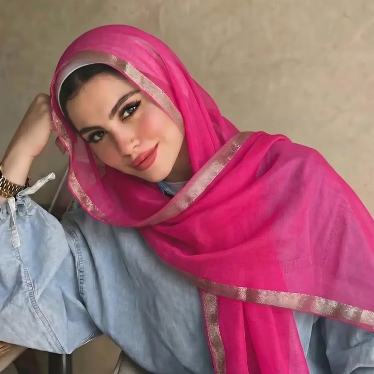 Foulard Hijab en Mousseline avec Bordure Dorée et Perles(MH236)