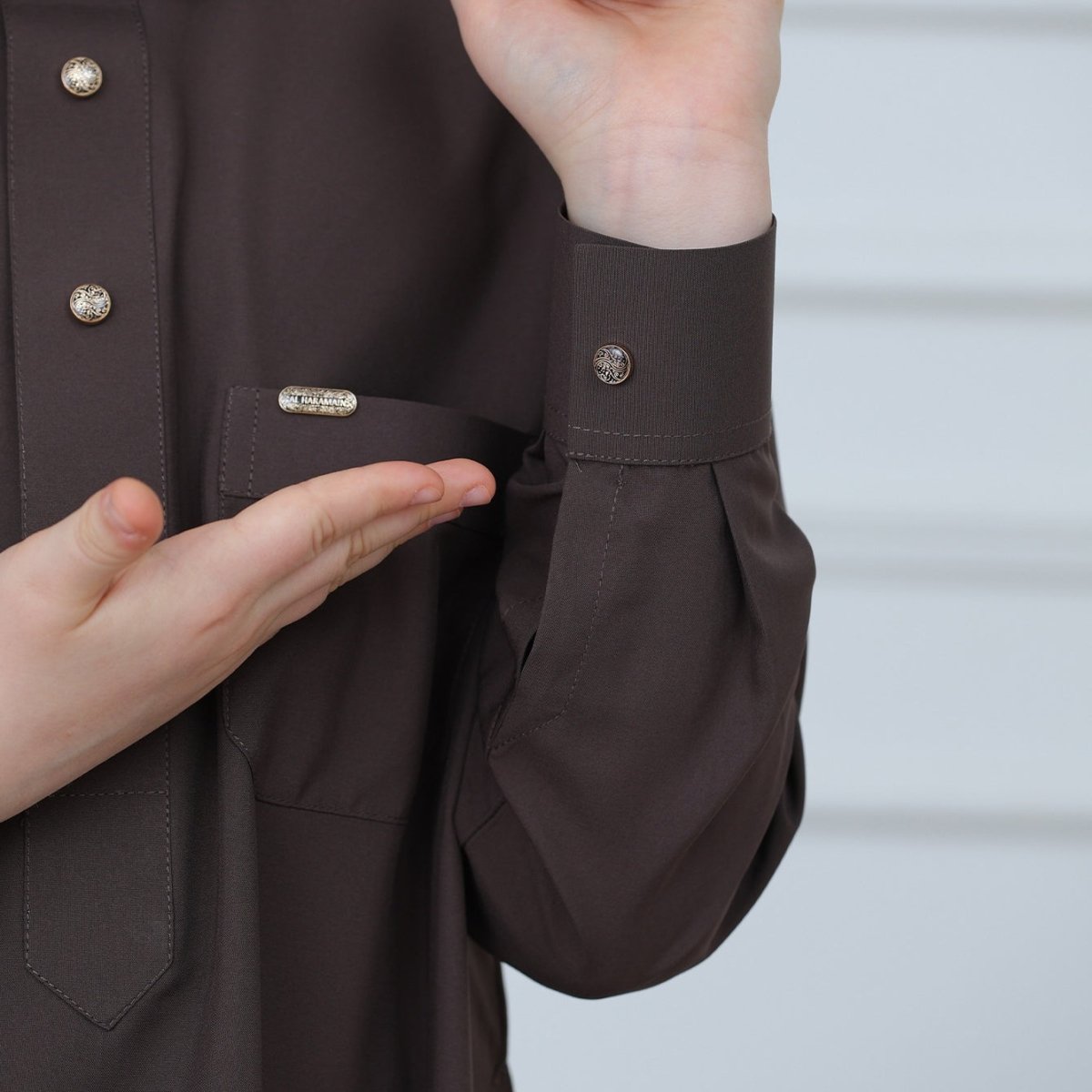 Thobe boutonné pour garçons (MKB011)