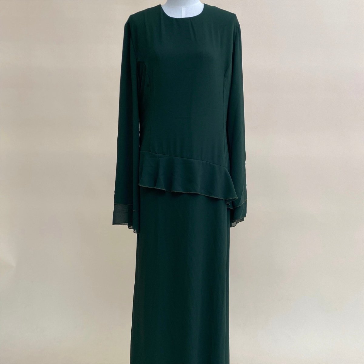 Robe longue en mousseline avec volants et nœud au dos | Robe maxi à manches cloche et étagée (MS227)