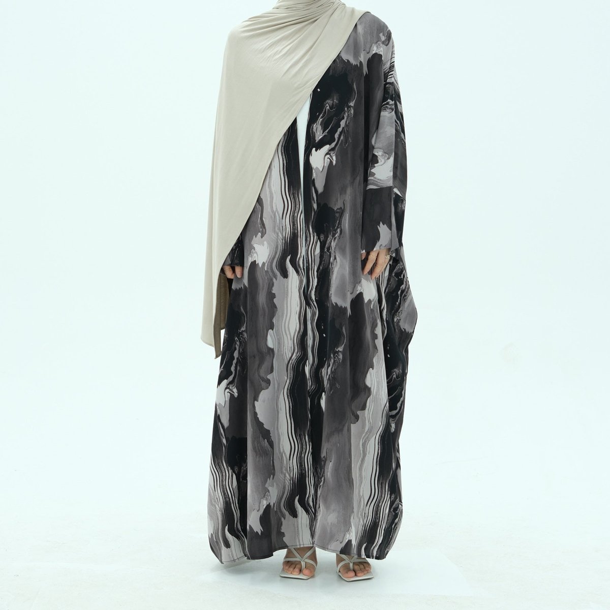 Cardigan Abaya imprimé élégant, motifs floraux géométriques artistiques, mode islamique modeste (MOA154)