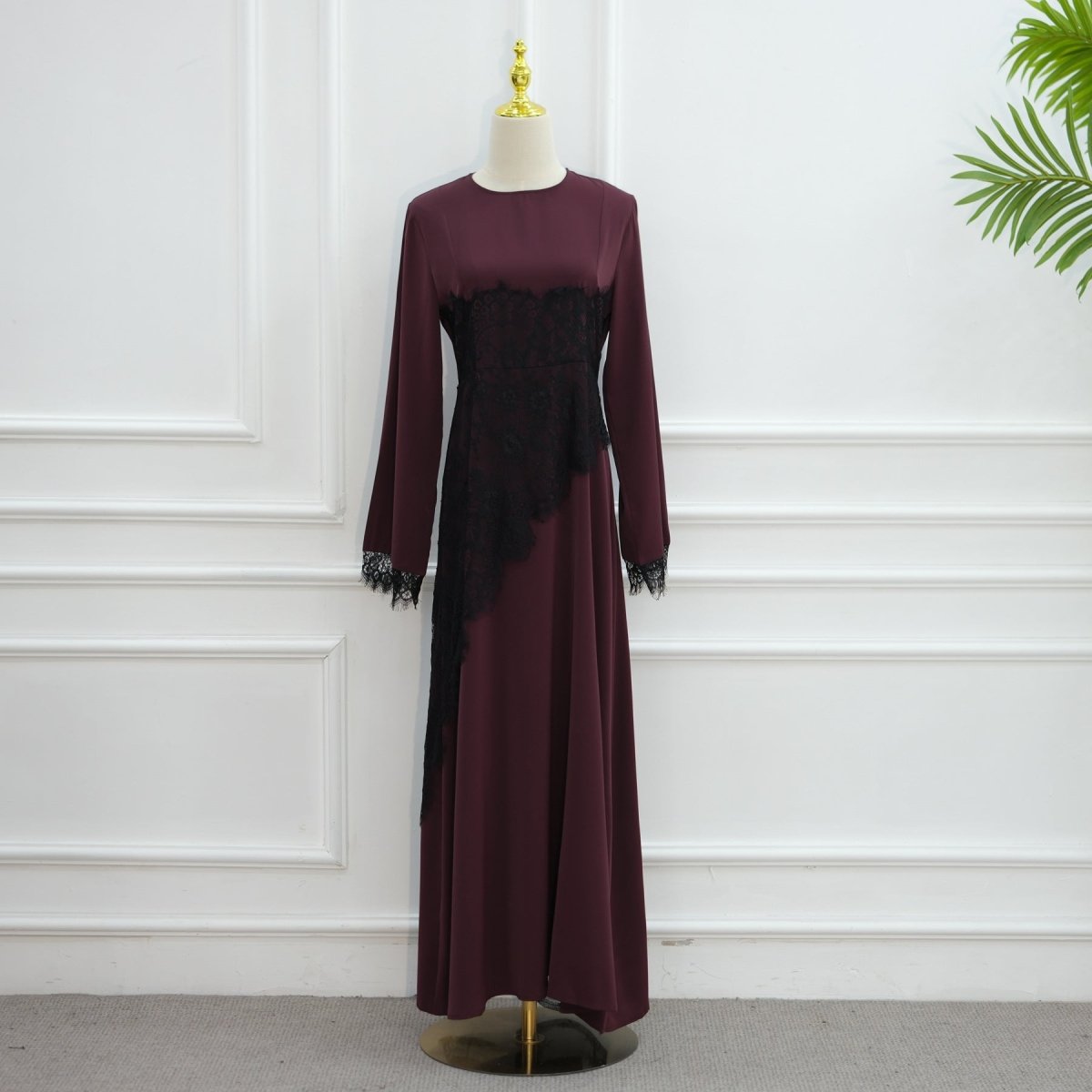 Robe Maxi avec Empiècement en Dentelle Contrastée à la Taille (MS409)