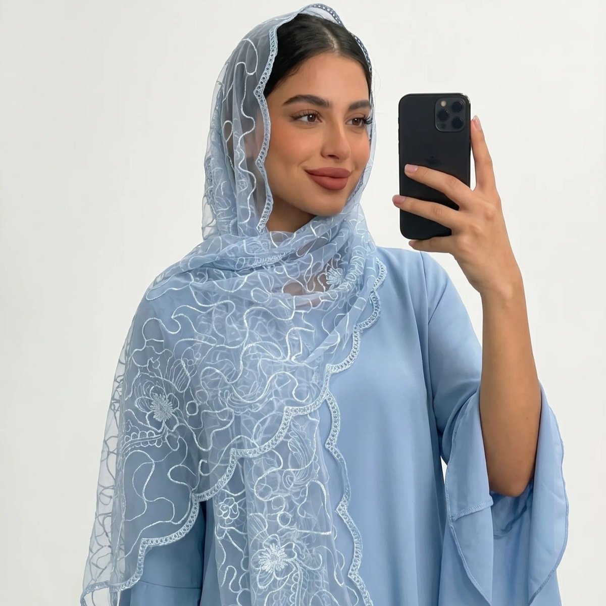 Hijab en Mesh Brodé Dentelle Florale (MH235)